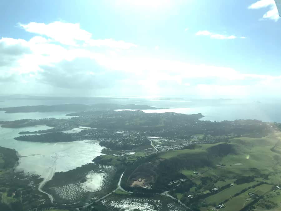 Waiheke Island: 30-Minute Scenic Flight - The human touch: commentary that actually helps you look