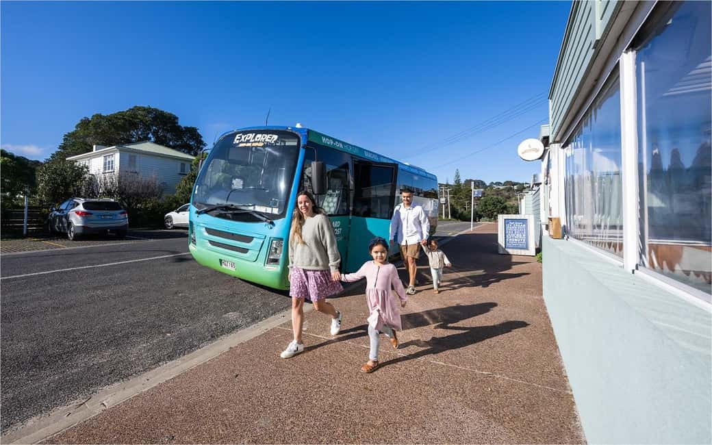 Waiheke Island: Ferry & Hop-On Hop-Off Explorer Bus Tickets - Food, art, and village time in Oneroa