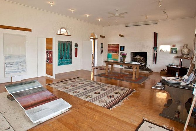 Waiheke Island Private Art Tour - Why this Waiheke private art tour feels different than a gallery hop