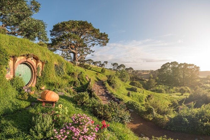 Wētā Workshop Unleashed - Intro to Scars and Scrapes Workshop - Location and Timing: Fit It Into Your Auckland Day